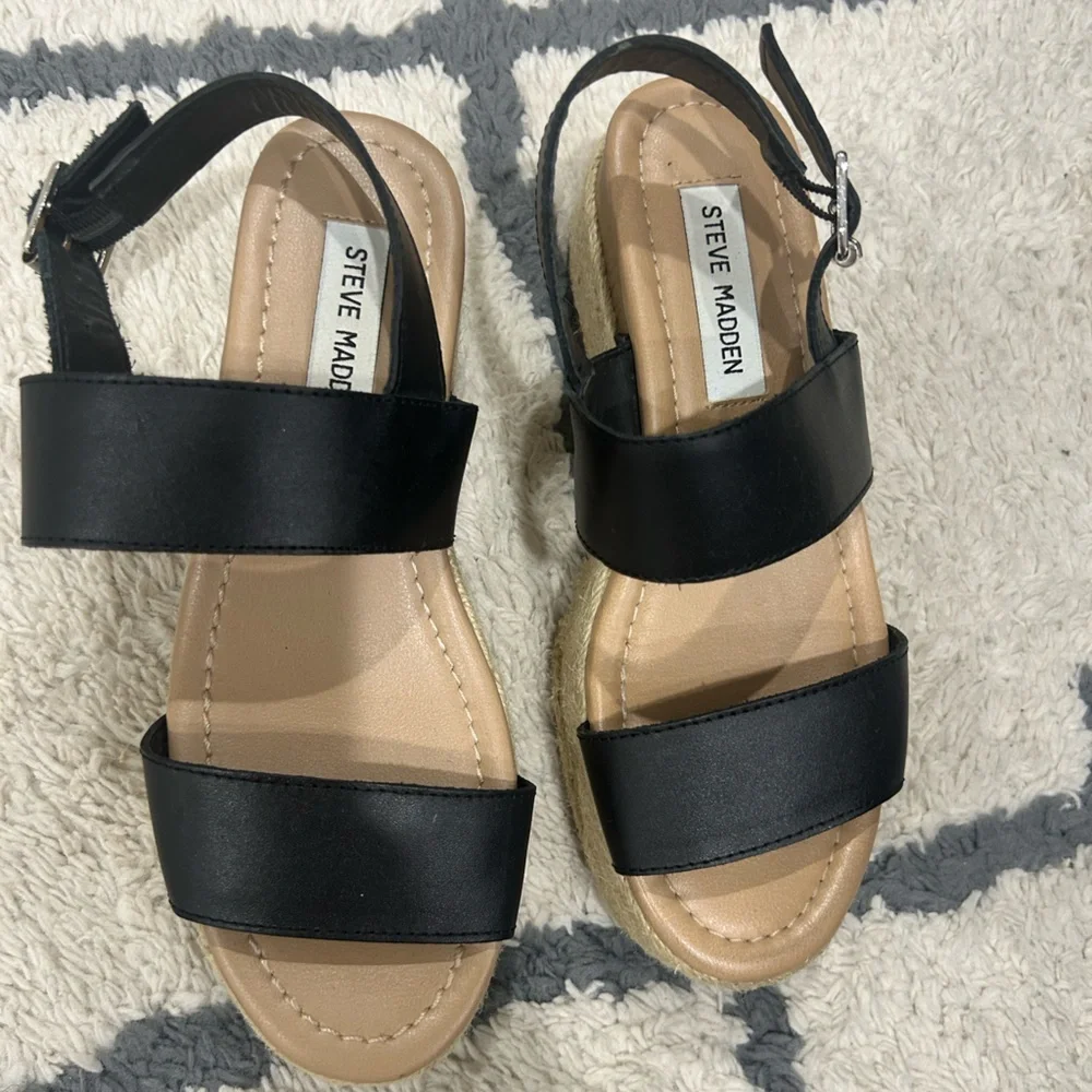 Steve Madden Fifer platform sandals Size 6M